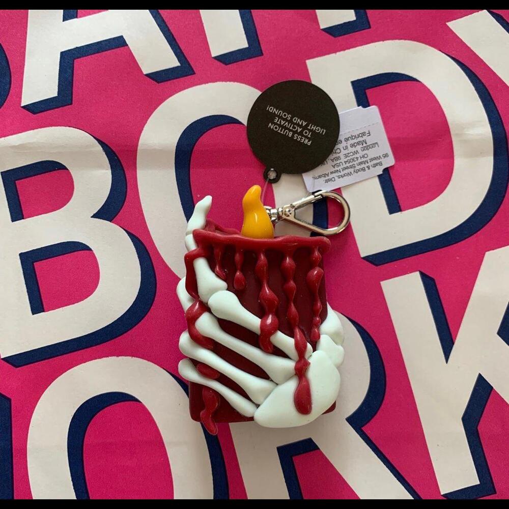 NWT Bath & Body Works Noise-Making LED Candle with Hand Pocketbac Holder